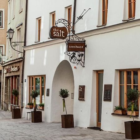 The Salt Townhouse Aparthotel Hallein Exterior photo